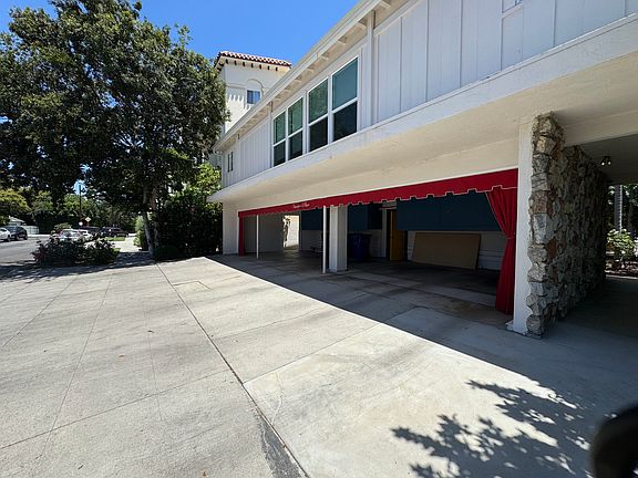 2nd image of 4418 Vantage Ave #3