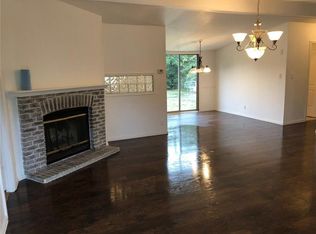 1338 Honeysuckle Dr, Mansfield, TX 76063