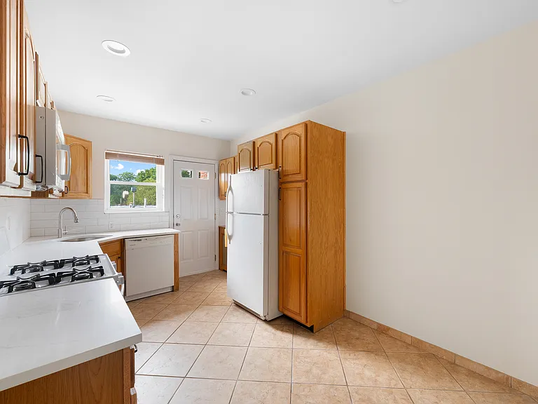 94 Minna St #2 — Photo 9