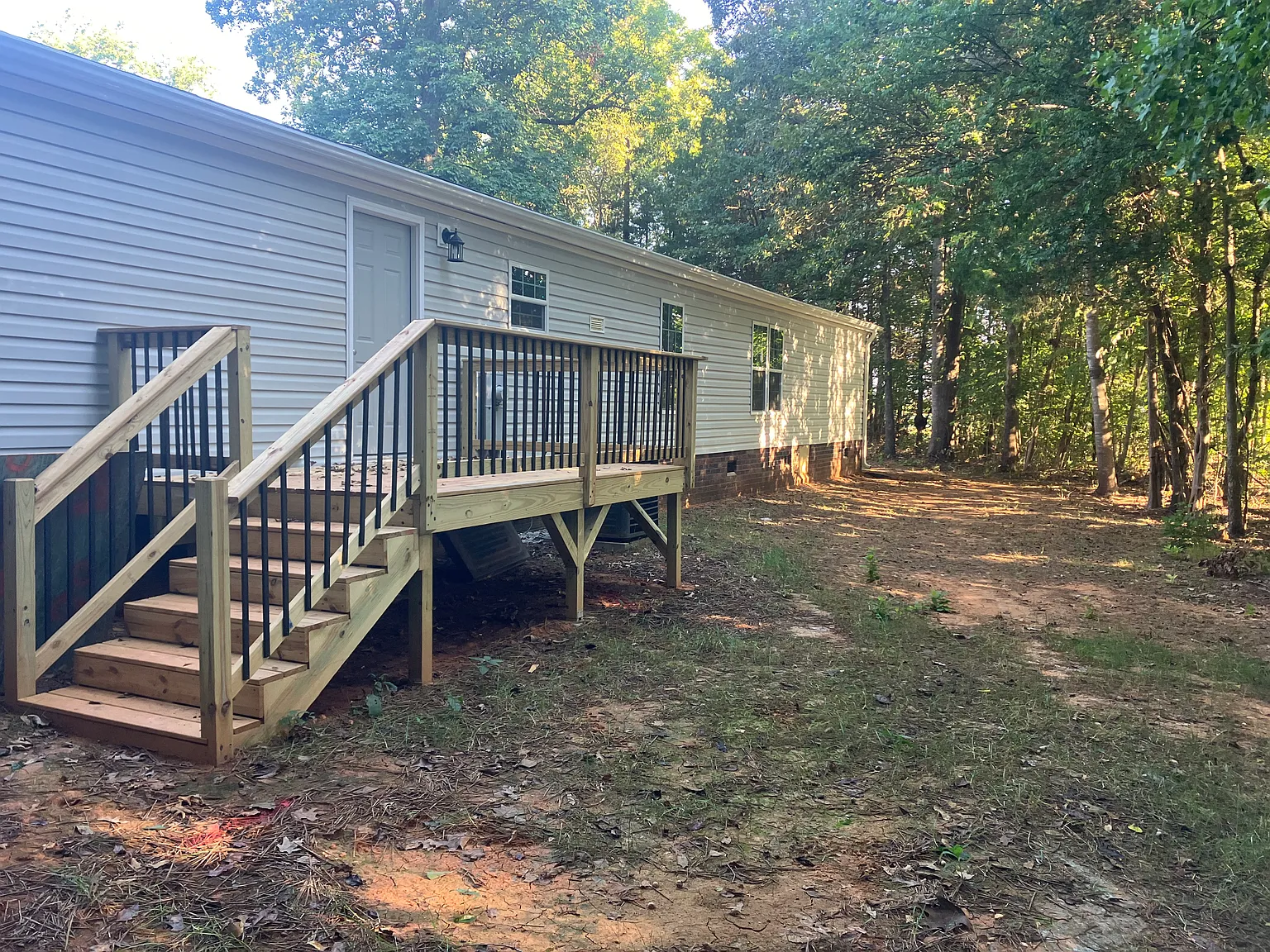 4 bed, 2.5 bath, 1750 sqft, $1,750 — Photo 2