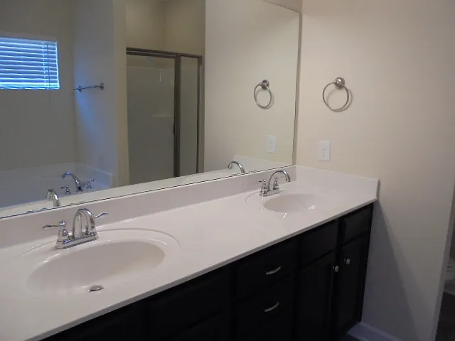 1413 Napa Point W — Photo 2