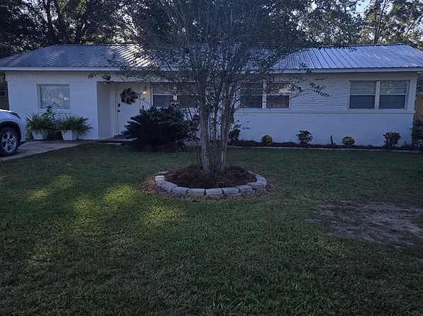 5398 College Dr, Graceville, FL 32440