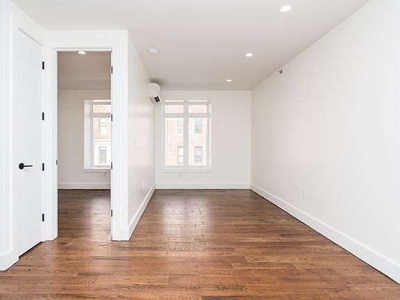 2nd image of 1054 Bushwick Ave APT 4D