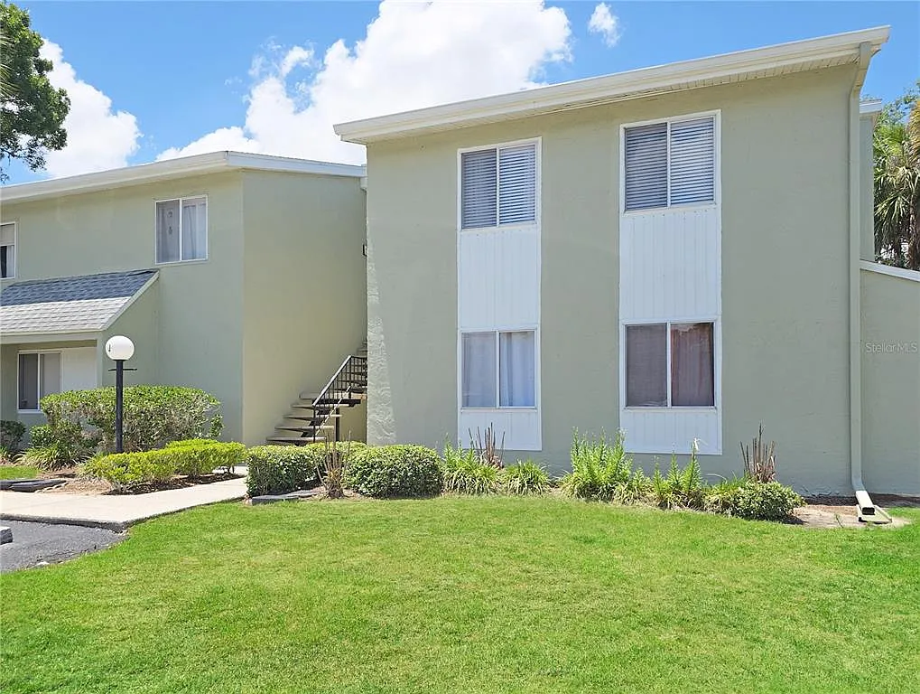 2 bed, 2.0 bath, 1304 sqft, $1,500 — Photo 1