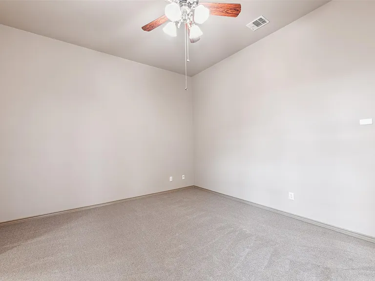 7586 Saint Stephens Sq — Photo 16