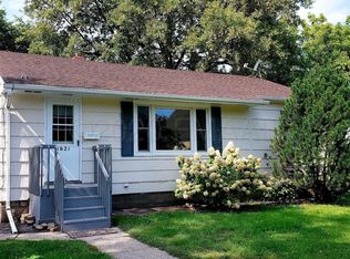 1621 5th St S, Fargo, ND 58103