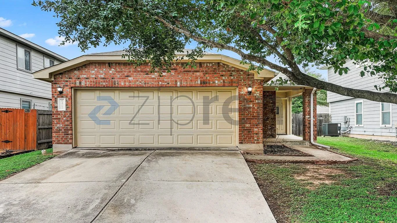 3 bed, 1203 sqft, $2,050 — Photo 1