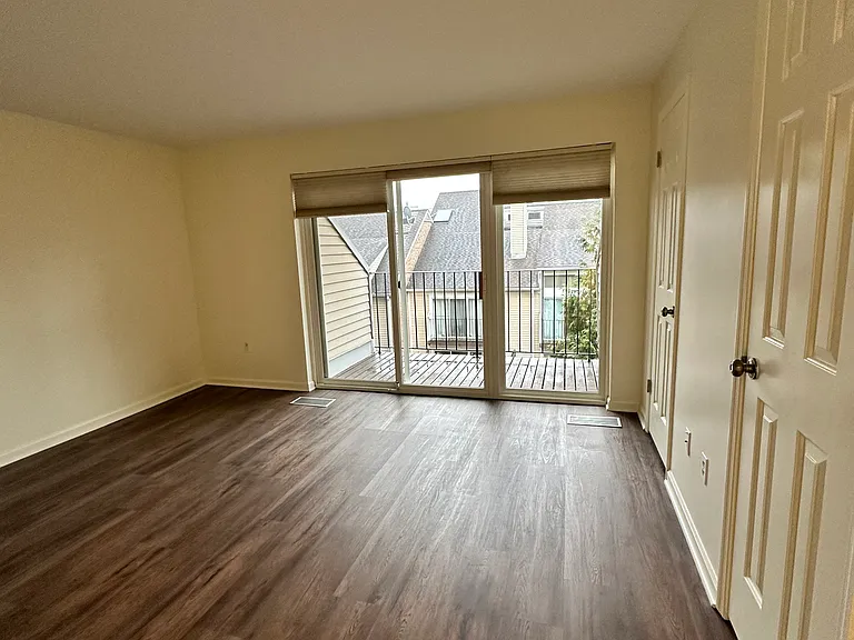 31 Highland Rd — Photo 11
