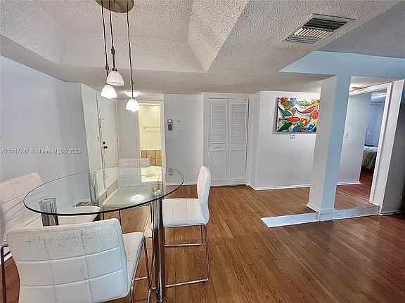5th image of 3660 Inverrary Dr APT 3C