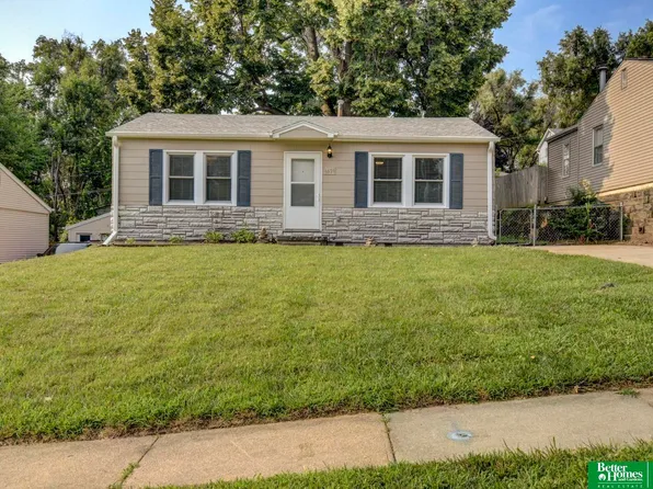 6629 A St, Omaha, NE 68106
