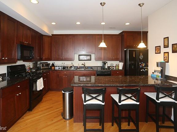 4th image of 2656 N Halsted St #4