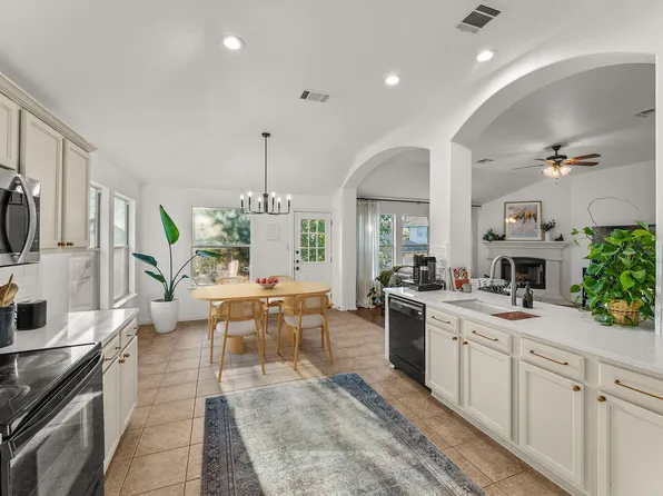 4111 Flintwood Ln, Round Rock, TX 78664