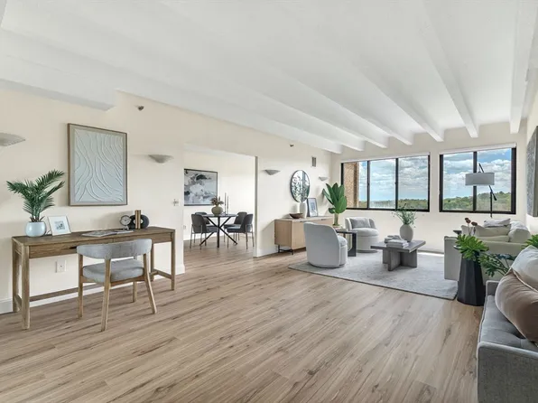 1731 Beacon St APT 1515, Brookline, MA 02445