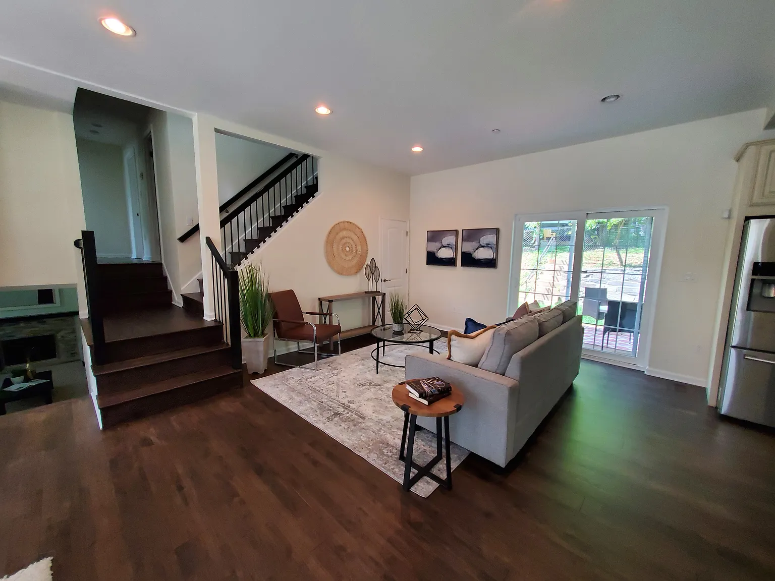 5 bed, 4.5 bath, 2856 sqft, $4,300 — Photo 4