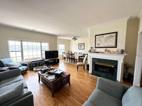 24 Bergen Ridge Rd