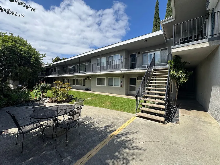 73 Esperanza Ave — Photo 3