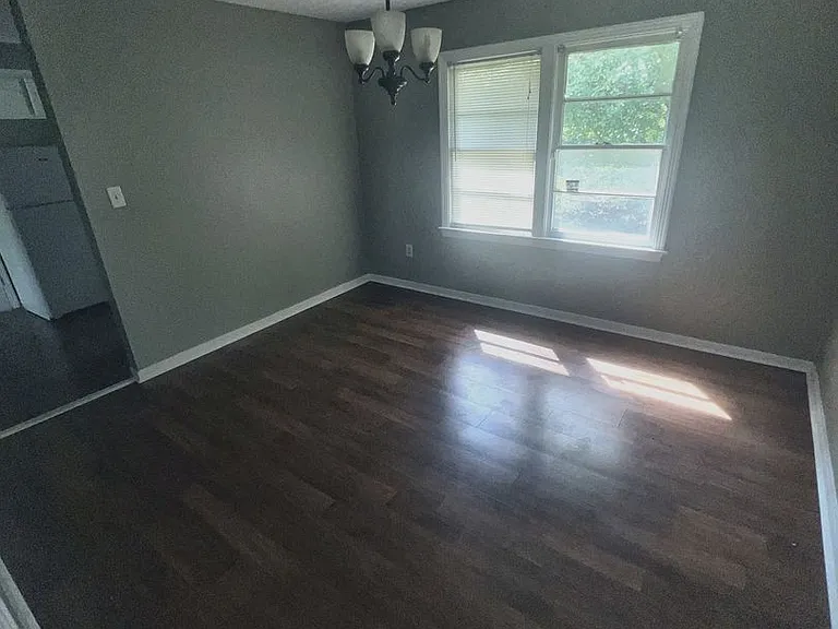 368 Leron Ave — Photo 10