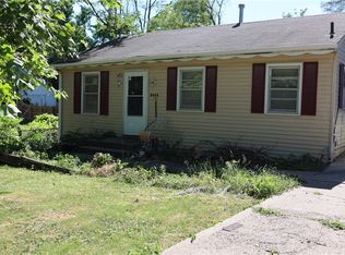 2450 SW 8th St, Des Moines, IA 50315