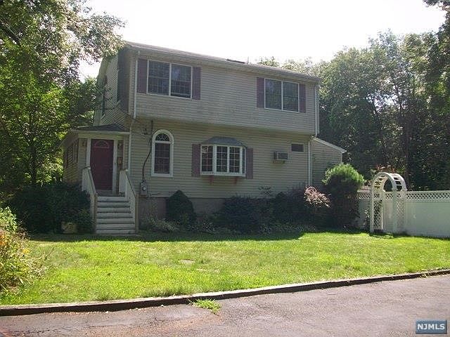1st image of 43 Oak St