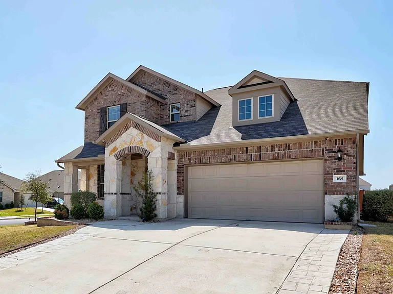 1001 Otello Way — Photo 2