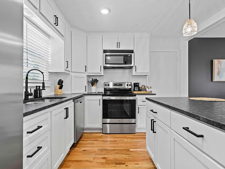 10136 Reeds Dr — Photo 5