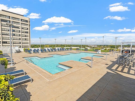 24-web-or-mls-3485 Promenade Ave-24