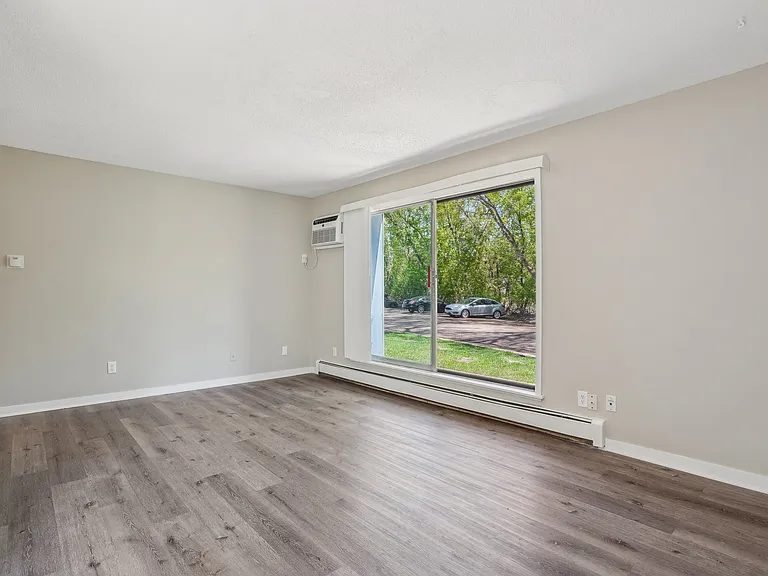 Park West Apartments, LLC — Photo 18