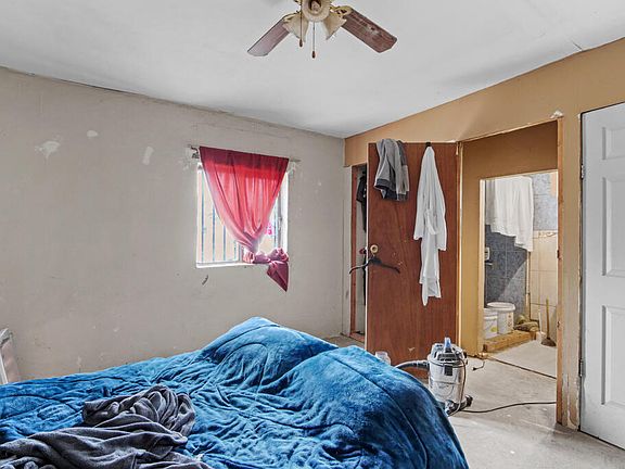 3rd image of 624 De Vargas Dr