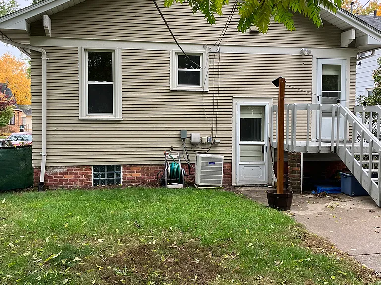 311 E Lewiston Ave — Photo 37