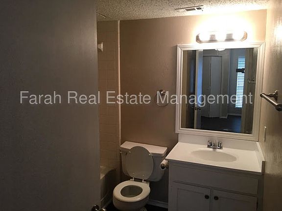 4th image of 111 Peachtree Ct
