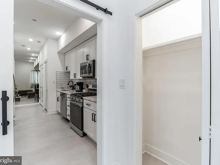 33 Florida Ave NE #3 — Photo 4