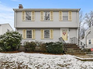 962 Furnace Brook Pkwy, Quincy, MA 02169