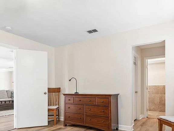 2nd image of 9 Charles Ct