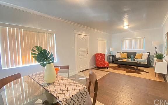 4th image of 1882 Fashion Ave