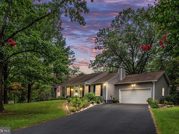 2nd image of 5107 Albrecht Ln