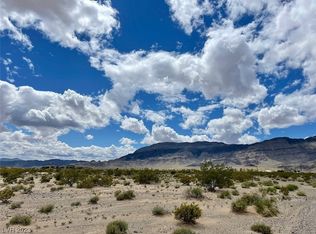 6861 N Moonhill Ave, Pahrump, NV 89060