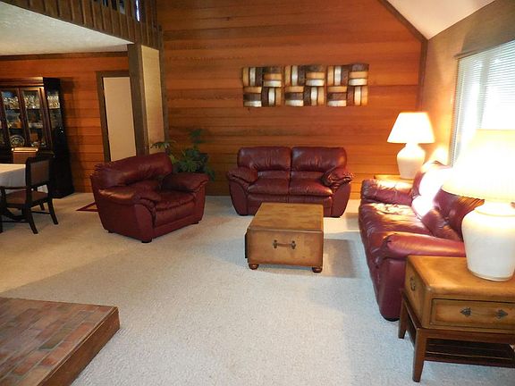 3rd image of 329 Braewood Ln