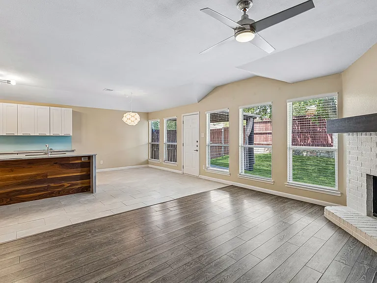 1001 Margaret Dr — Photo 12