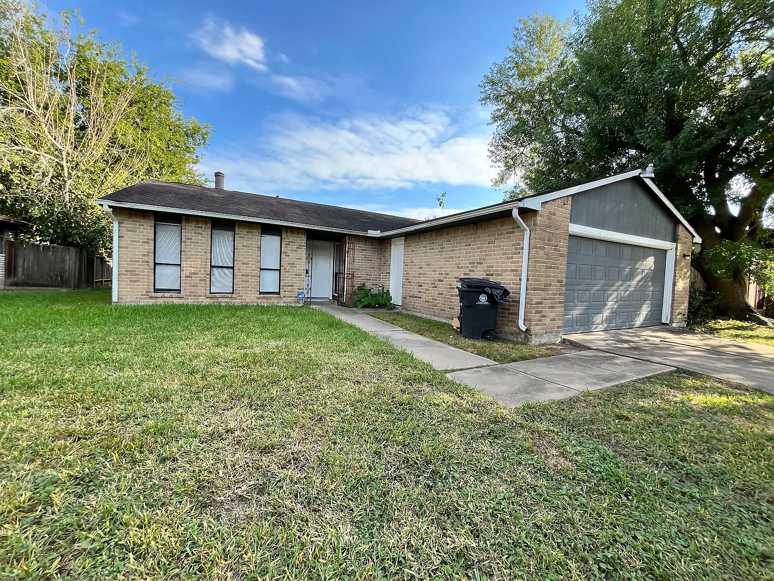 3 bed, 1719 sqft, $1,900 — Photo 2