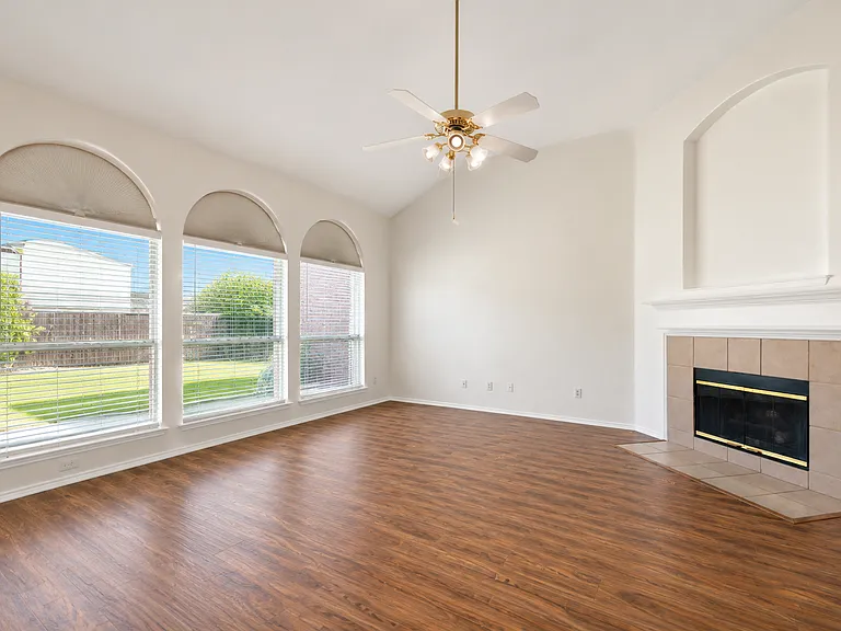 10057 Wyndbrook Dr — Photo 5