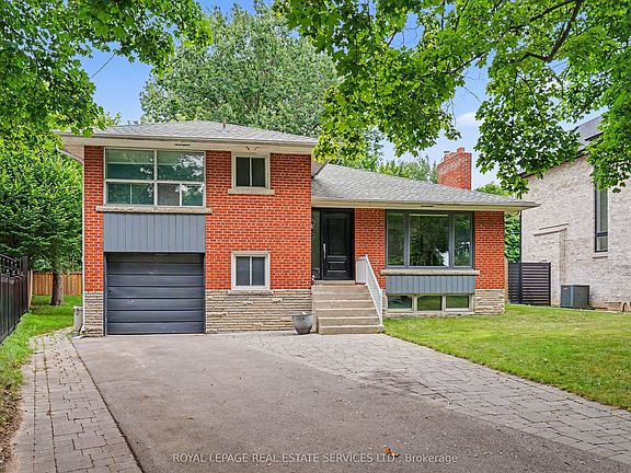2nd image of 14 Mossford Ct
