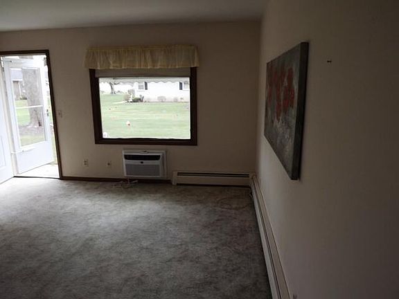 5th image of 690 Andover St SE