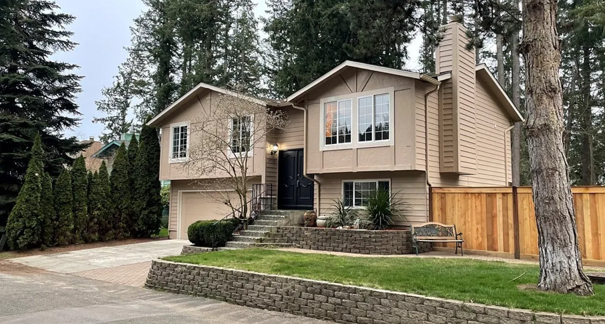 3 bed, 1330 sqft, $3,200 — Photo 1