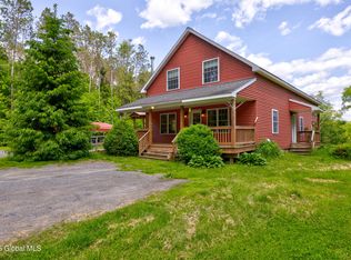 55 Lake Desolation Rd, Middle grove, NY 12850