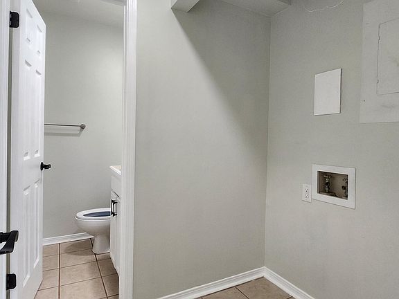 5th image of 495 Popps Ferry Rd APT 44
