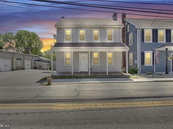 110 Schoolhouse Rd, Palmyra, PA 17078