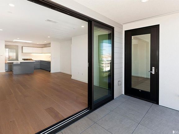 5th image of 2421 16th St Unit 401