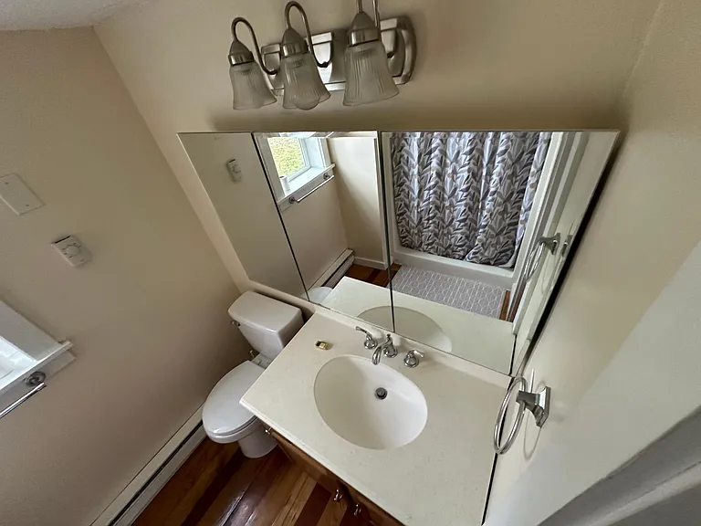 1st floor bath
