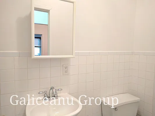 Rented by Lexington Real Estate Group | media 26