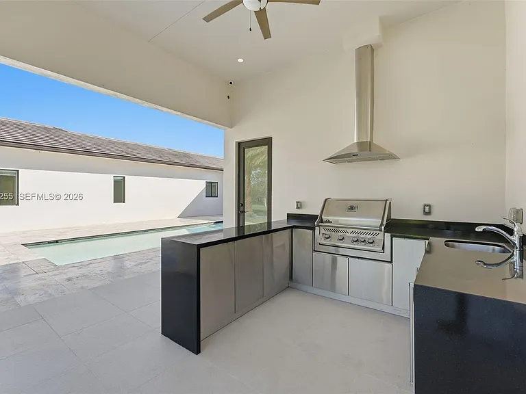 10005 SW 66th St — Photo 53